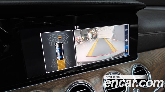 Mercedes-Benz E-Class (W213) E220d 4MATIC Exclusive 2018 — фото 15