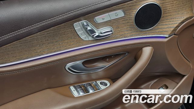 Mercedes-Benz E-Class (W213) E220d 4MATIC Exclusive 2018 — фото 19