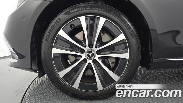 Mercedes-Benz E-Class (W213) E300e 4MATIC Exclusive 2021 — фото 5
