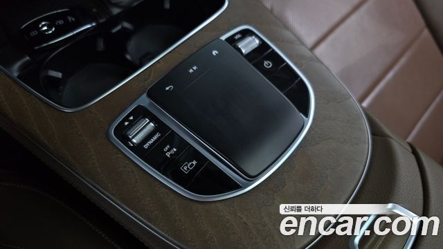 Mercedes-Benz E-Class (W213) E300e 4MATIC Exclusive 2021 — фото 33
