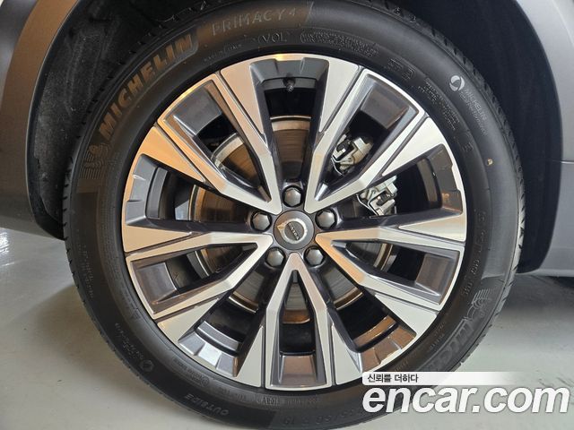 Volvo V90 Cross Country B5 Ultra AWD 2025 — фото 5