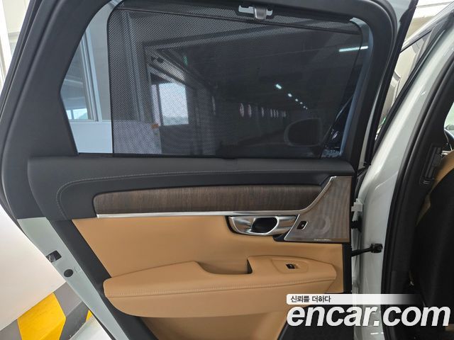 Volvo V90 Cross Country B5 Ultra AWD 2025 — фото 15