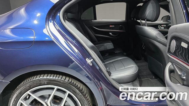Mercedes-Benz E-Class (W213) E220d 4MATIC AMG Line 2021 — фото 11
