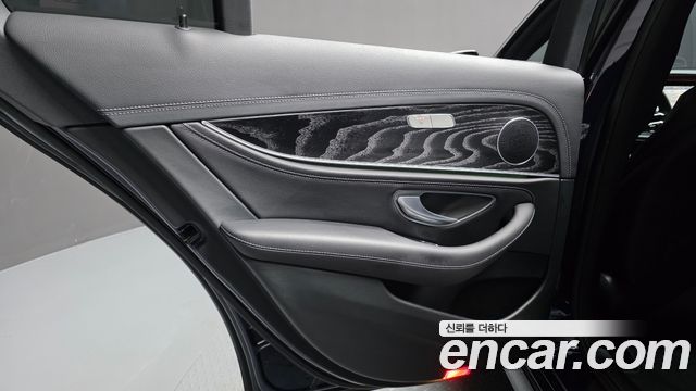 Mercedes-Benz E-Class (W213) E220d 4MATIC AMG Line 2021 — фото 25