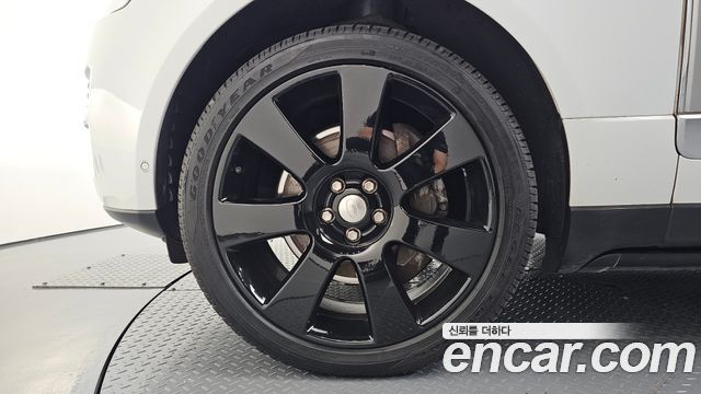 Land Rover Range Rover (IV) 4.4 SDV8 AB DIESEL 2014 — фото 5