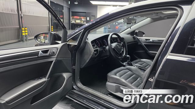Volkswagen Golf (VII) 2.0 TDI Premium 2015 — фото 10