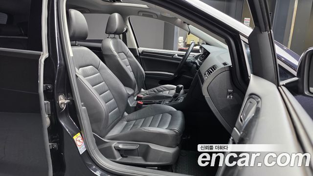 Volkswagen Golf (VII) 2.0 TDI Premium 2015 — фото 11
