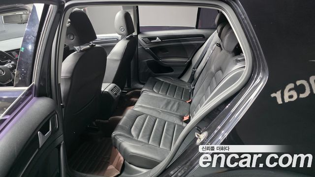 Volkswagen Golf (VII) 2.0 TDI Premium 2015 — фото 26