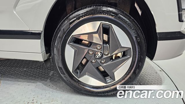 Hyundai Kona Electric (SX2) Long Range Premium 2023 — фото 5