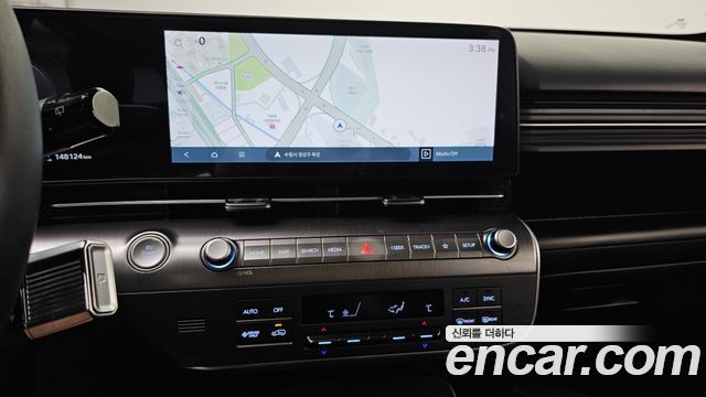 Hyundai Kona Electric (SX2) Long Range Premium 2023 — фото 14