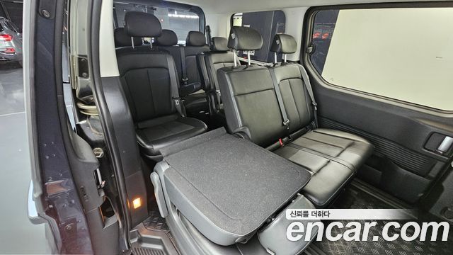 Hyundai Staria Tourer 11-Seater Modern 2022 — фото 12