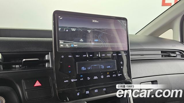Hyundai Staria Tourer 11-Seater Modern 2022 — фото 13