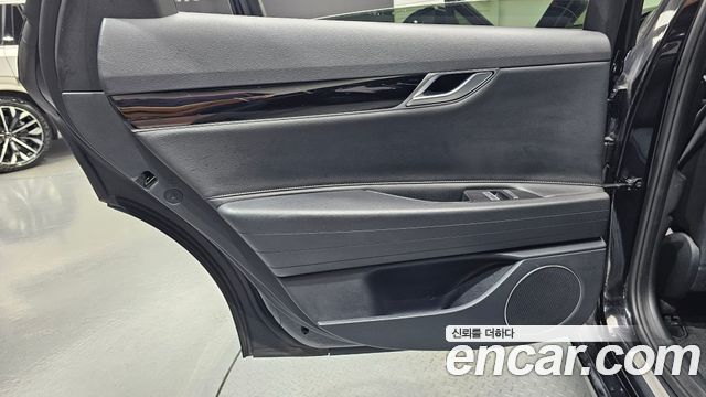 Genesis G80 (RG3) Gasoline 2.5 Turbo AWD 2021 — фото 25