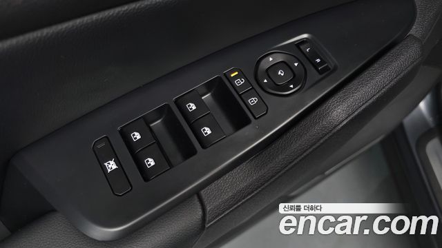 Kia Sportage (V) Gasoline 1.6 Turbo 2WD Signature X Line 2025 — фото 35