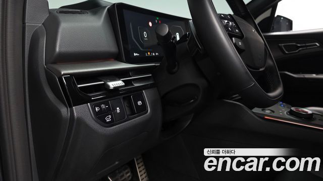 Kia Sportage (V) Gasoline 1.6 Turbo 2WD Signature X Line 2025 — фото 39
