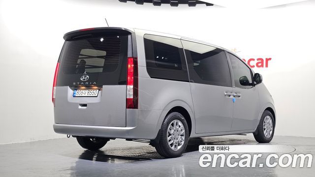 Hyundai Staria L3.5 Cargo 5-Seater Modern 2022 — фото 2