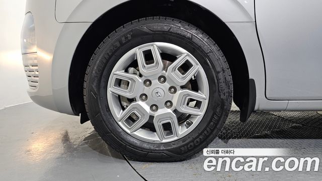 Hyundai Staria L3.5 Cargo 5-Seater Modern 2022 — фото 5