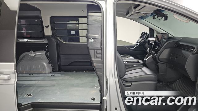 Hyundai Staria L3.5 Cargo 5-Seater Modern 2022 — фото 12