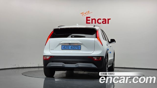 Kia Niro EV Air 2023 — фото 4