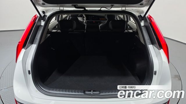 Kia Niro EV Air 2023 — фото 16