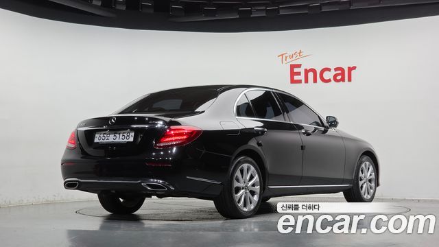 Mercedes-Benz E-Class (W213) E300 4MATIC Exclusive Standard 2018 — фото 2