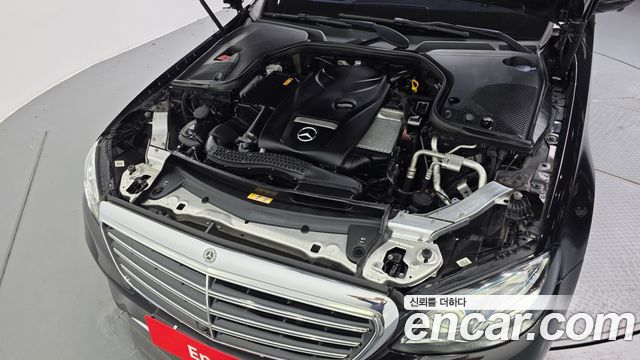 Mercedes-Benz E-Class (W213) E300 4MATIC Exclusive Standard 2018 — фото 6