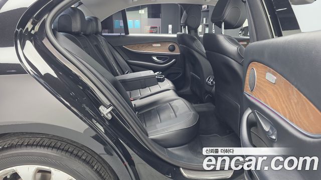 Mercedes-Benz E-Class (W213) E300 4MATIC Exclusive Standard 2018 — фото 12