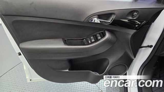 Chevrolet Orlando LPG LT Safety Pack 2016 — фото 24