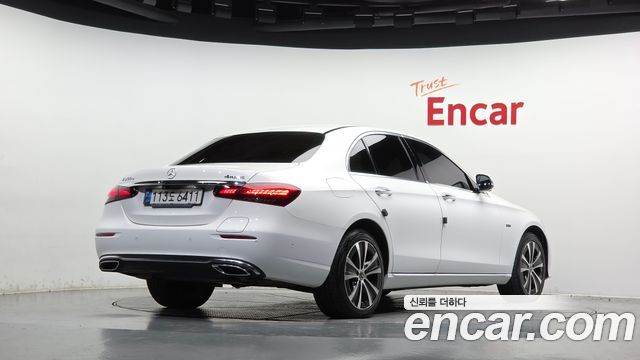 Mercedes-Benz E-Class (W213) E300e 4MATIC Exclusive 2021 — фото 2