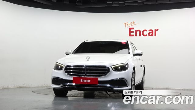 Mercedes-Benz E-Class (W213) E300e 4MATIC Exclusive 2021 — фото 3