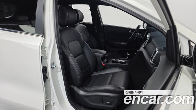 Kia Sportage The Bold Diesel 2.0 2WD Prestige 2019 — фото 12