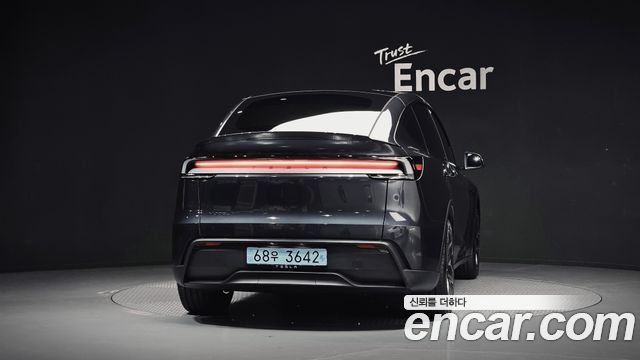 Tesla Model Y L Long Range AWD 2026 — фото 4