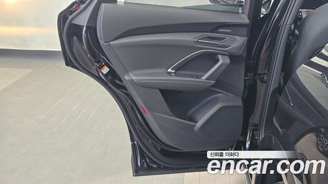 Audi Q5 (80A) 45 TFSI Quattro Sportback S Line Black Edition 2025 — фото 25