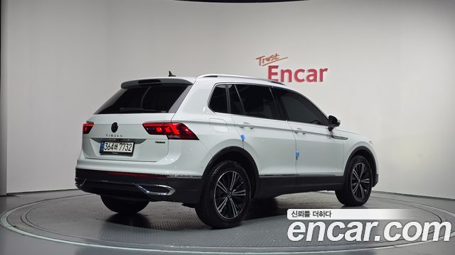 Volkswagen Tiguan (II) 2.0 TDI 4-Motion Premium 2021 — фото 2