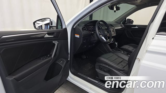 Volkswagen Tiguan (II) 2.0 TDI 4-Motion Premium 2021 — фото 10