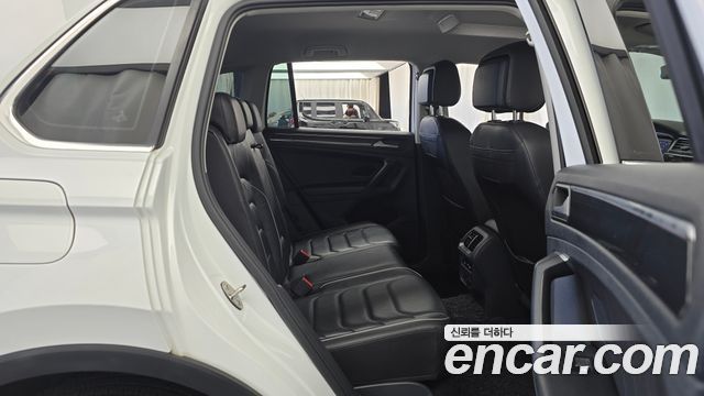 Volkswagen Tiguan (II) 2.0 TDI 4-Motion Premium 2021 — фото 11