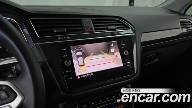 Volkswagen Tiguan (II) 2.0 TDI 4-Motion Premium 2021 — фото 16