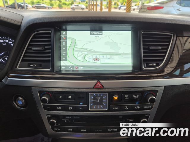Genesis G80 3.3 GDI AWD Premium Luxury 2017 — фото 19