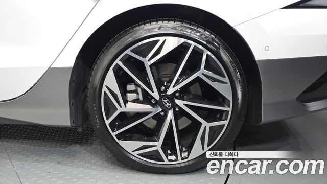 Hyundai Ioniq 6 Long Range AWD Exclusive + 2025 — фото 27