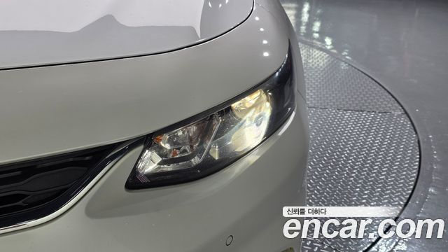 Chevrolet Malibu 2.0 Turbo LTZ Premium 2018 — фото 22