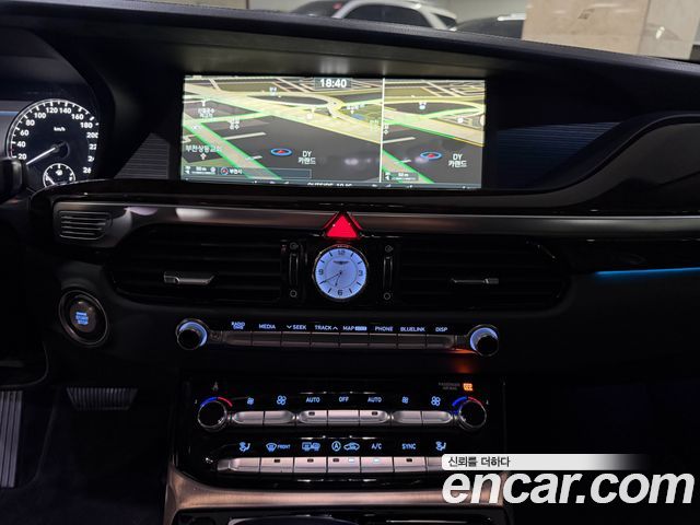 Genesis EQ900 3.8 GDI AWD Premium Luxury 2018 — фото 16