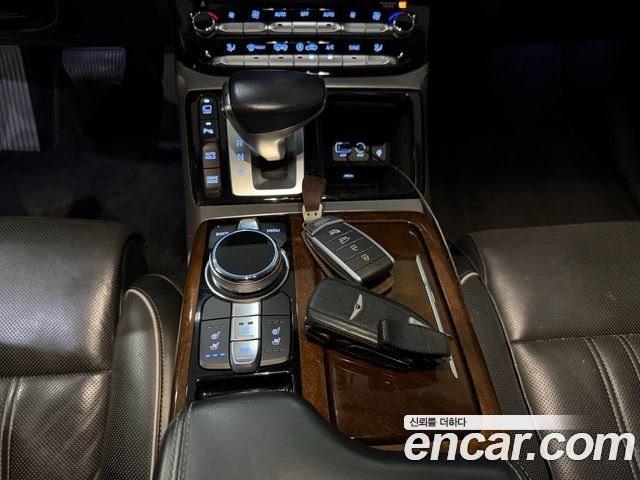 Genesis EQ900 3.8 GDI AWD Premium Luxury 2018 — фото 17