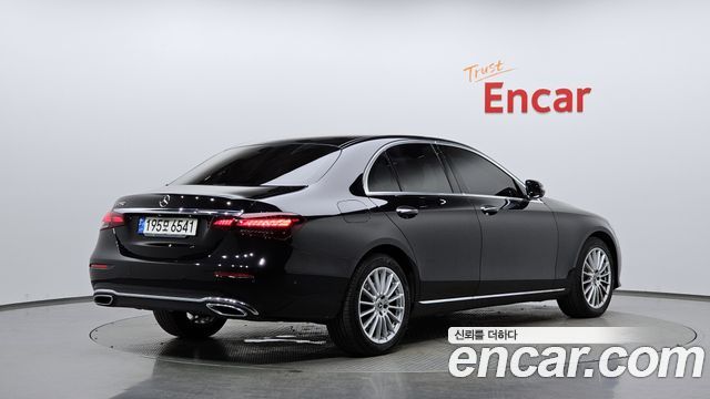 Mercedes-Benz E-Class (W213) E250 Exclusive 2021 — фото 2
