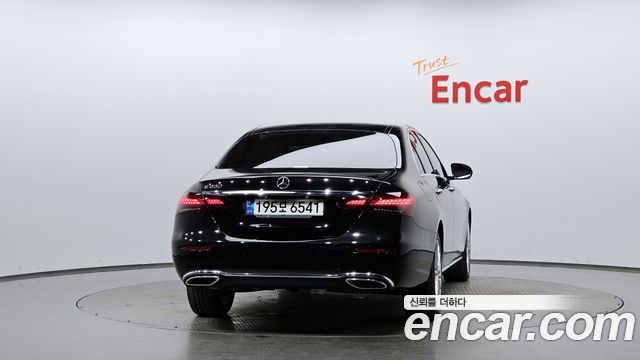 Mercedes-Benz E-Class (W213) E250 Exclusive 2021 — фото 4