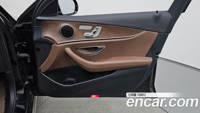 Mercedes-Benz E-Class (W213) E250 Exclusive 2021 — фото 25