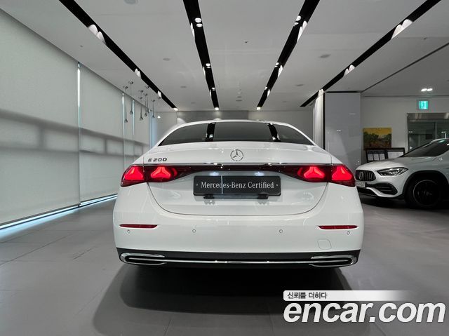 Mercedes-Benz E-Class (W214) E200 Avantgarde 2026 — фото 4