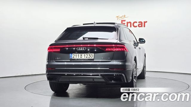 Audi Q8 (4M) 55 TFSI Quattro Premium 2022 — фото 4