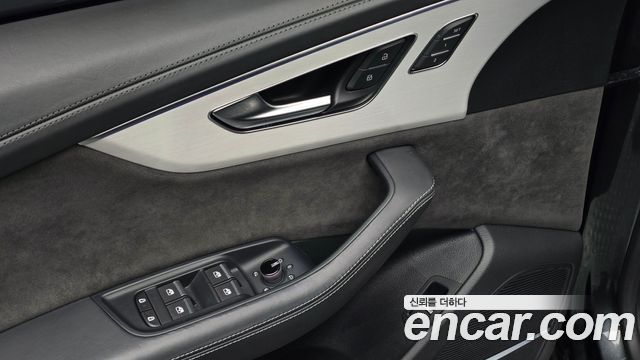 Audi Q8 (4M) 55 TFSI Quattro Premium 2022 — фото 29