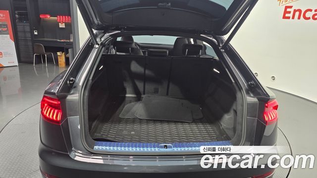 Audi Q8 (4M) 55 TFSI Quattro Premium 2022 — фото 32