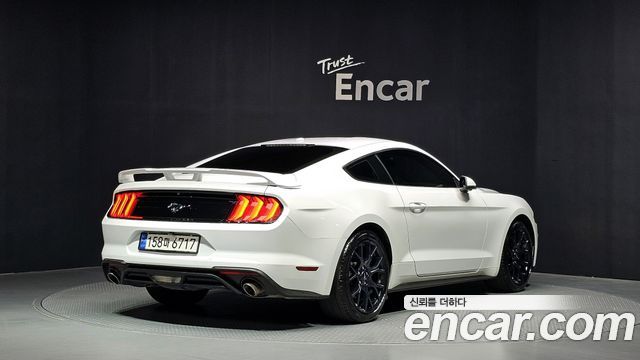 Ford Mustang Coupe 2019 — фото 2